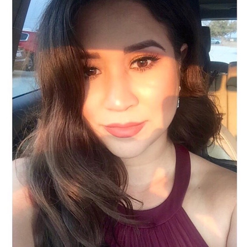 Meet your Posher, Angela